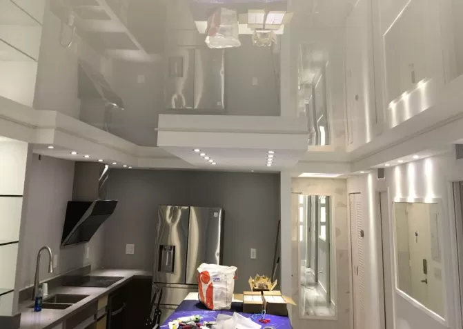 Глянцевые потолки